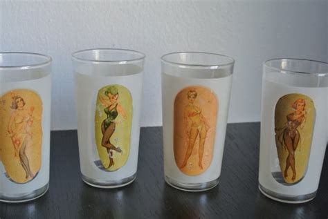 keyhole glasses drinking